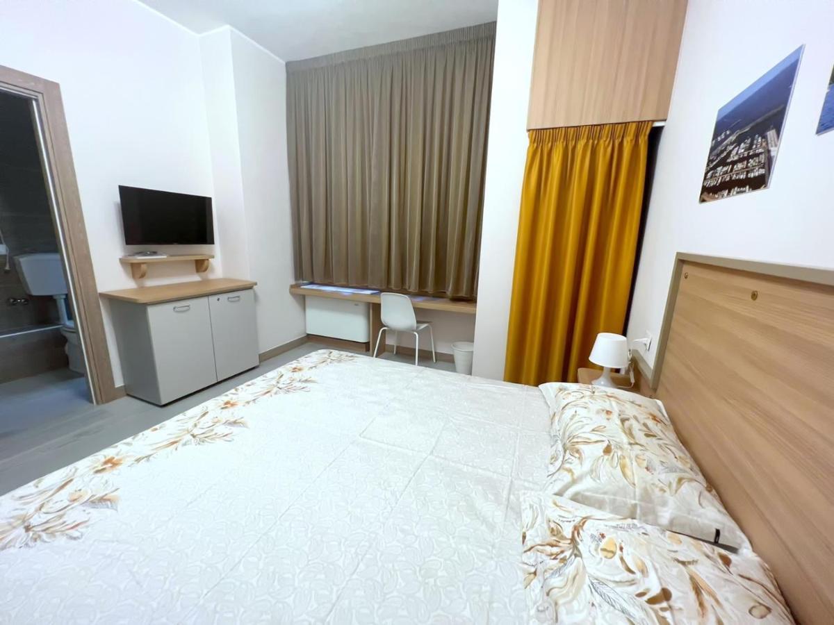 Sissi Comfort Rooms Foresteria Lombarda 몬차 외부 사진