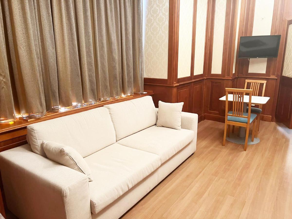 Sissi Comfort Rooms Foresteria Lombarda 몬차 외부 사진