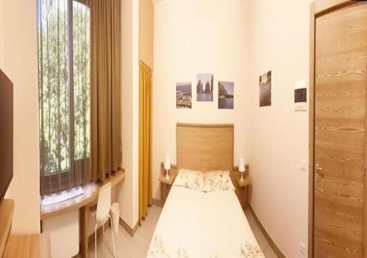 Sissi Comfort Rooms Foresteria Lombarda 몬차 외부 사진